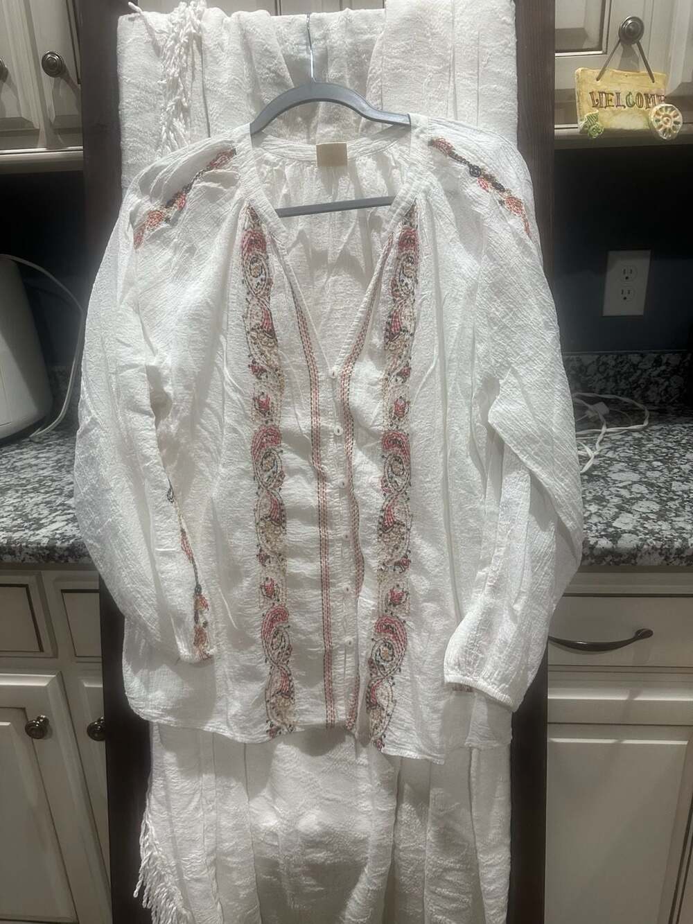 Good Hart Moonflower White Embroidered Blouse Size M
